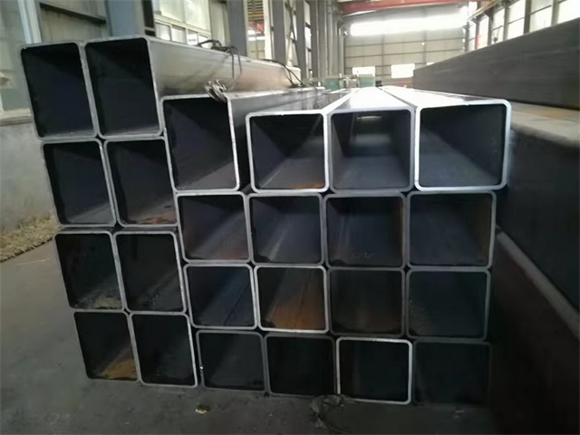 无锡<font style='color:red'>无缝方矩管</font>规格表及重量