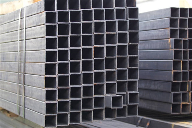 无锡<font style='color:red'>无缝方矩管</font>生产制造